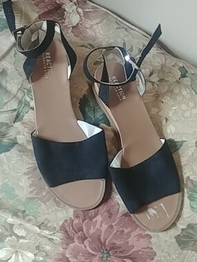 Black Ankle-Strap Sandals Kenneth Cole